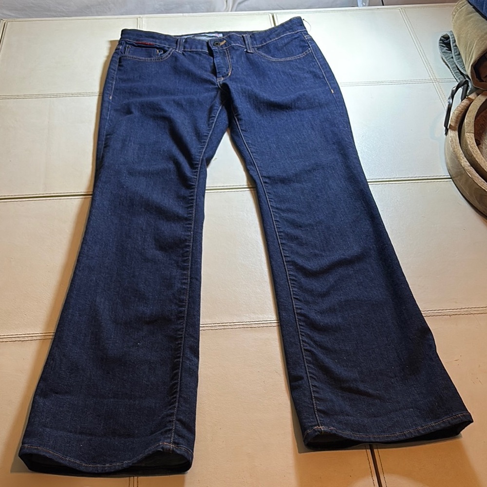 Classic Blue Women's Jeans !IT back label is worn off